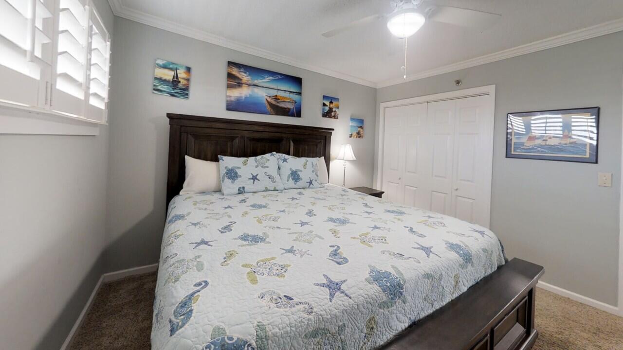 ISLANDER CONDO PH 2 - Residential