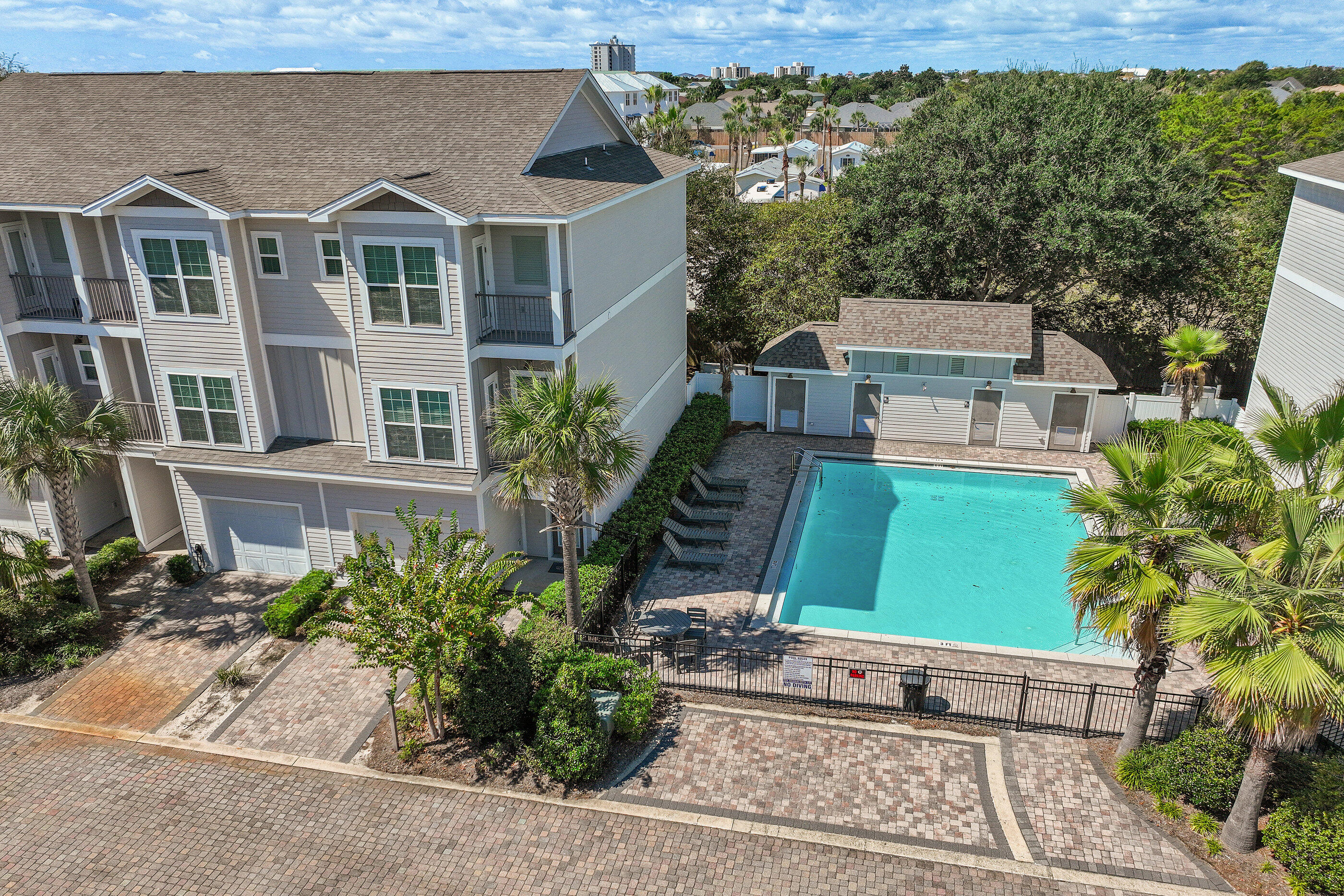 Driftwood Drive Townhomes - Residential