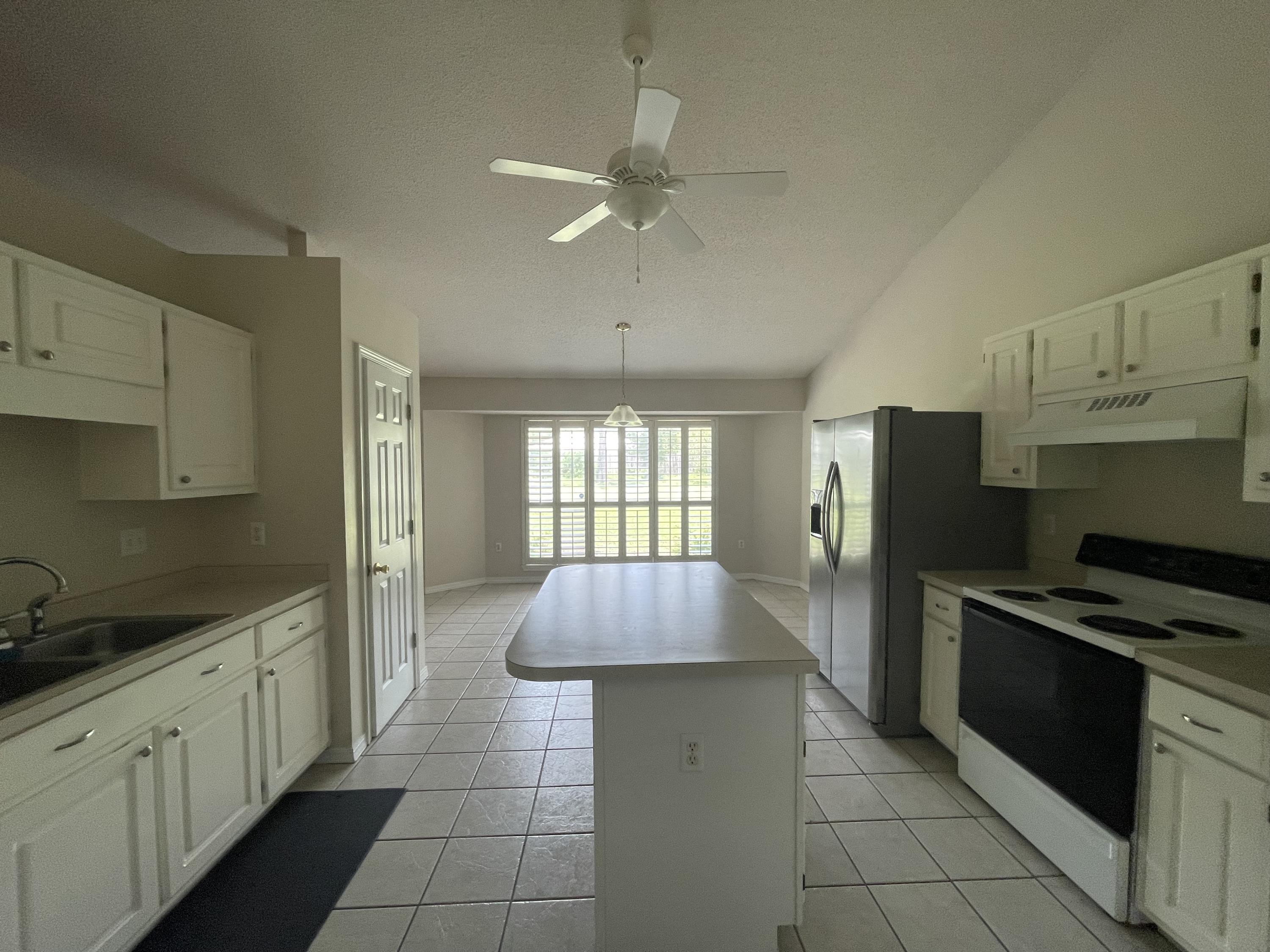 CORONADO VILLAGE PH 3 - Residential Lease