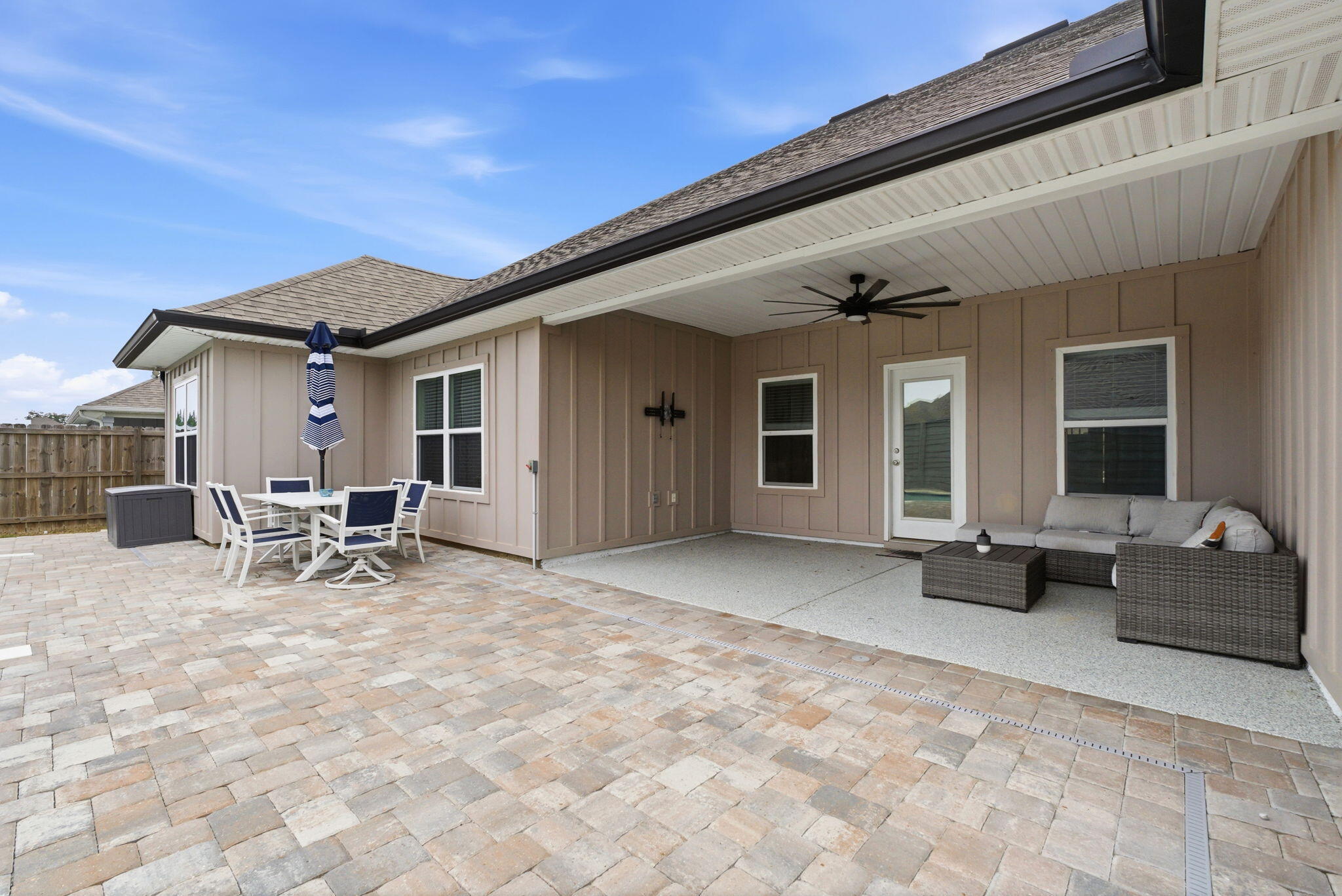 WATERS EDGE - Residential