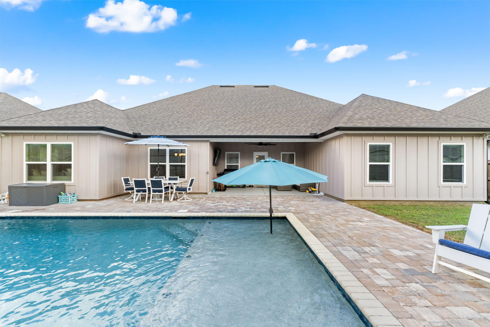 WATERS EDGE - Residential