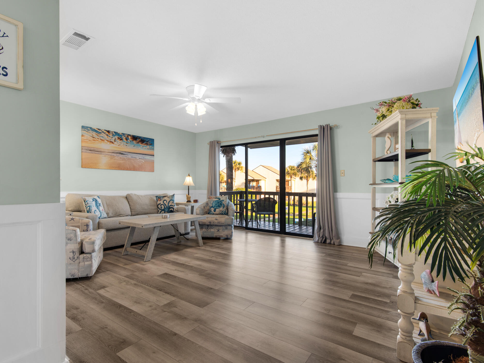 BLUE SURF T/H - Residential