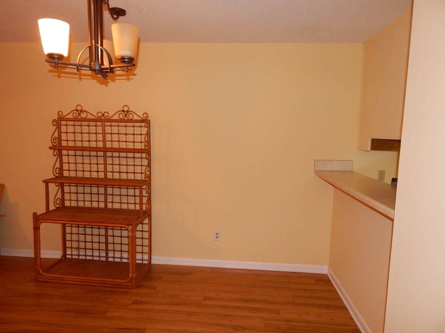 BIENVILLE SQUARE T/H - Residential Lease