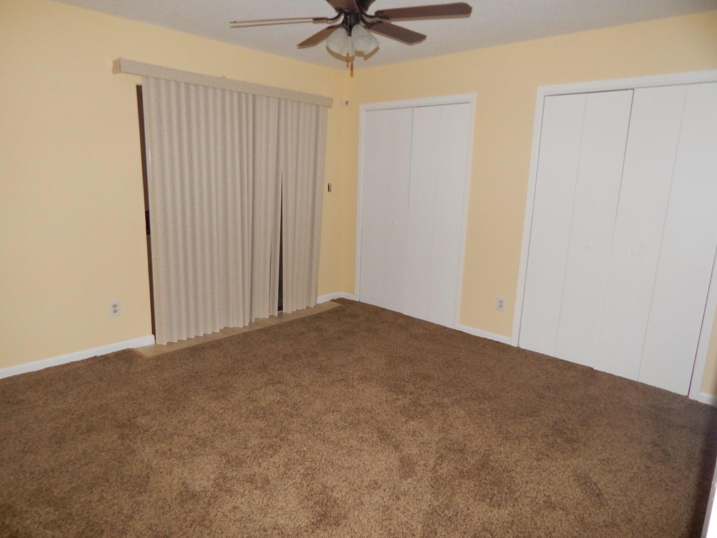 BIENVILLE SQUARE T/H - Residential Lease