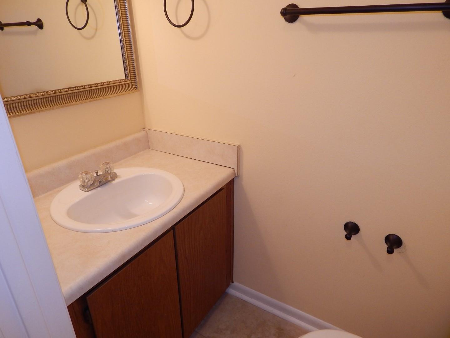 BIENVILLE SQUARE T/H - Residential Lease