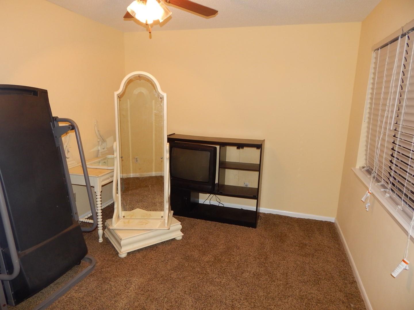 BIENVILLE SQUARE T/H - Residential Lease