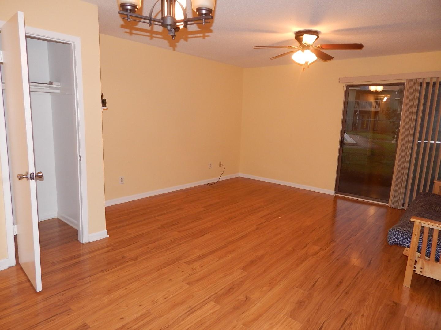 BIENVILLE SQUARE T/H - Residential Lease