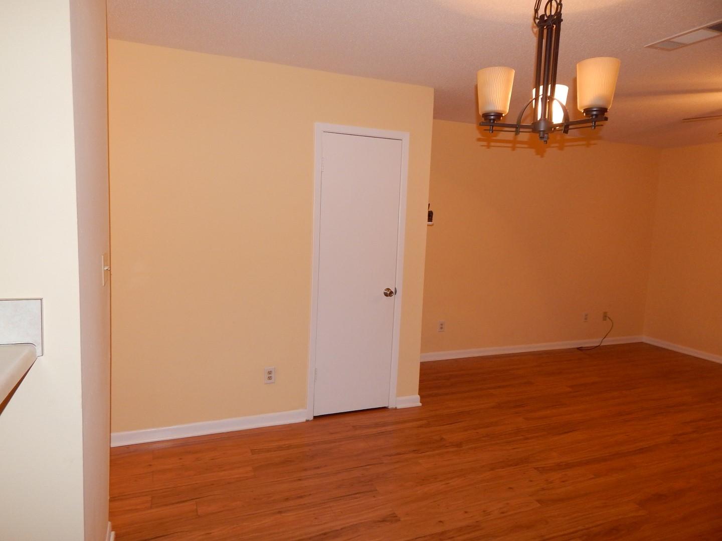 BIENVILLE SQUARE T/H - Residential Lease