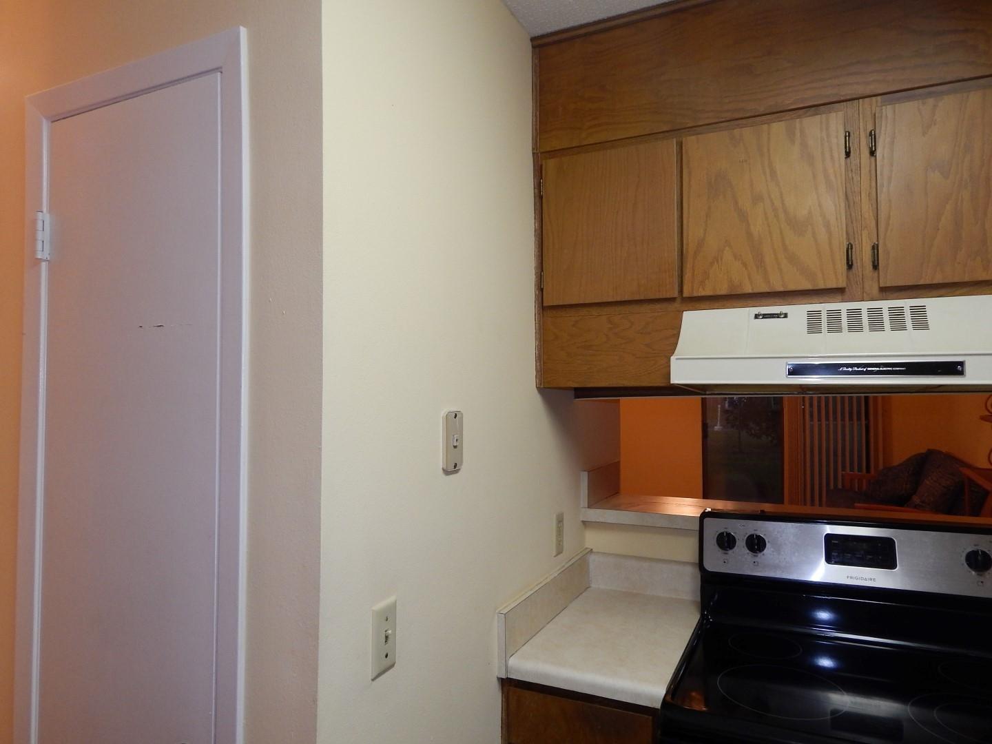 BIENVILLE SQUARE T/H - Residential Lease