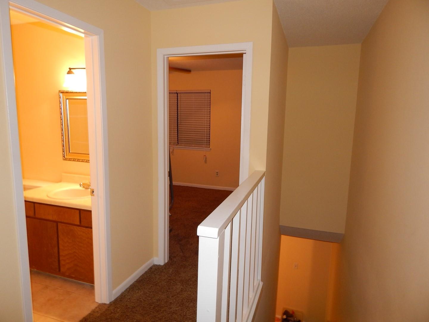 BIENVILLE SQUARE T/H - Residential Lease