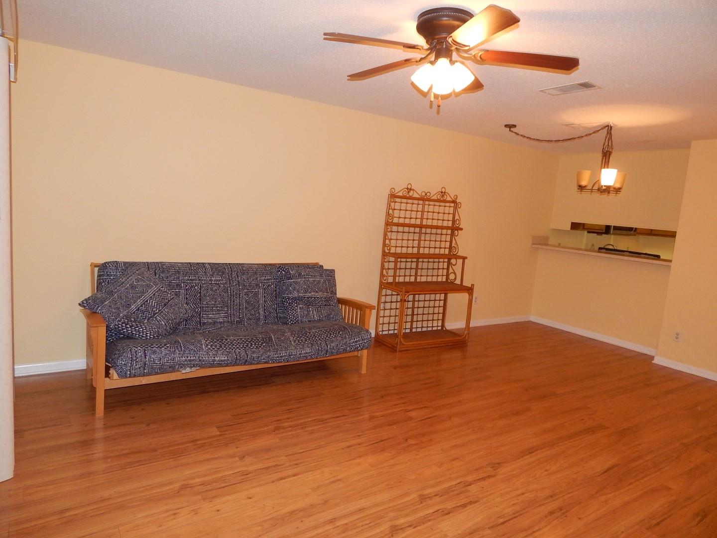 BIENVILLE SQUARE T/H - Residential Lease