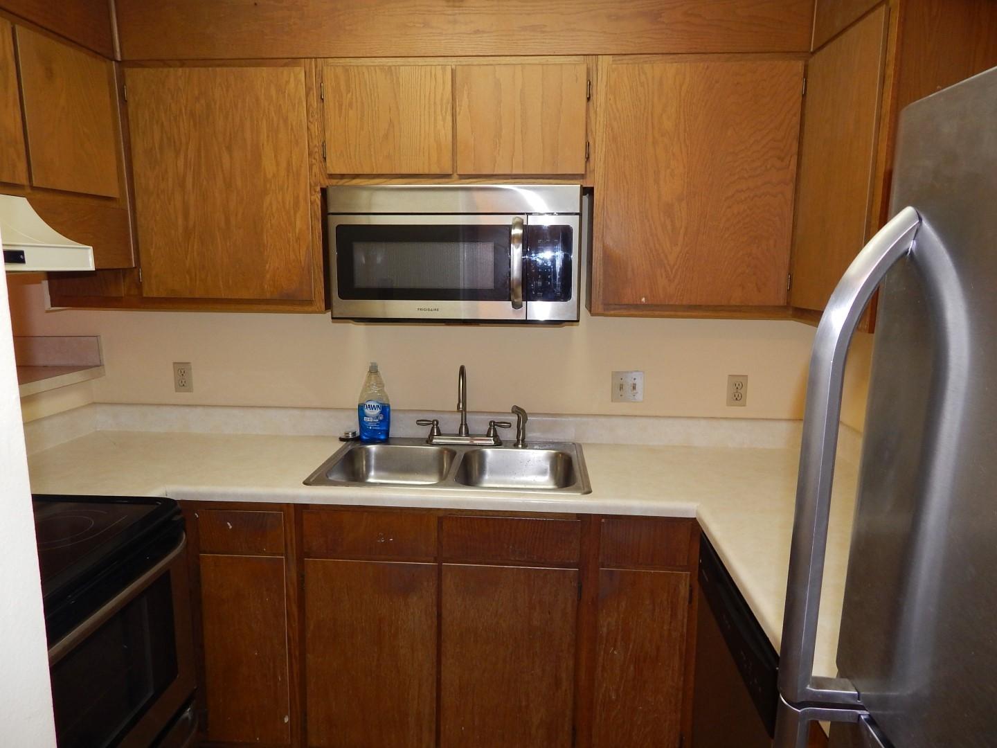BIENVILLE SQUARE T/H - Residential Lease