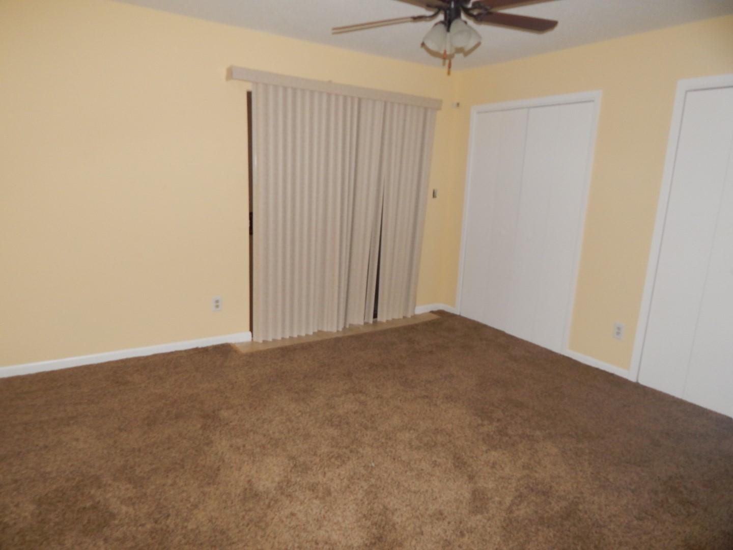 BIENVILLE SQUARE T/H - Residential Lease