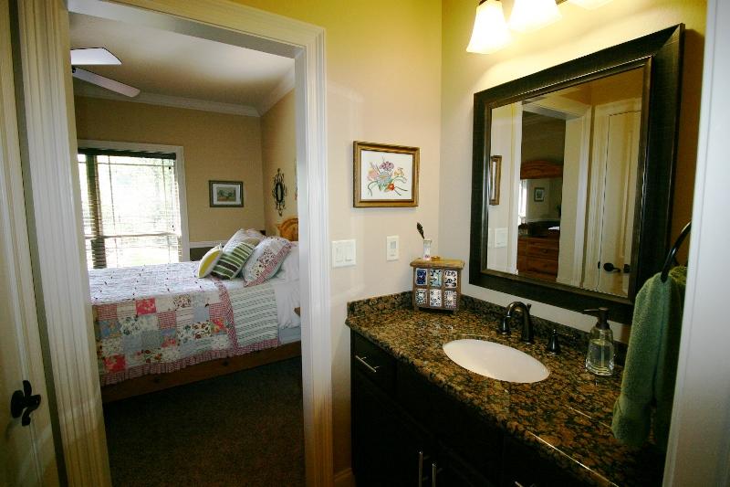 CLAIRE'S VINEYARD - Residential