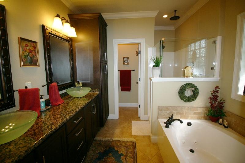 CLAIRE'S VINEYARD - Residential