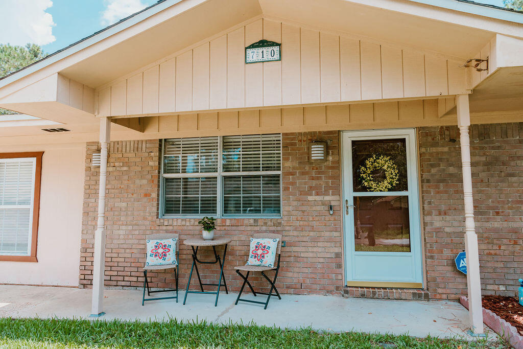 PINE MEADOWS - Residential