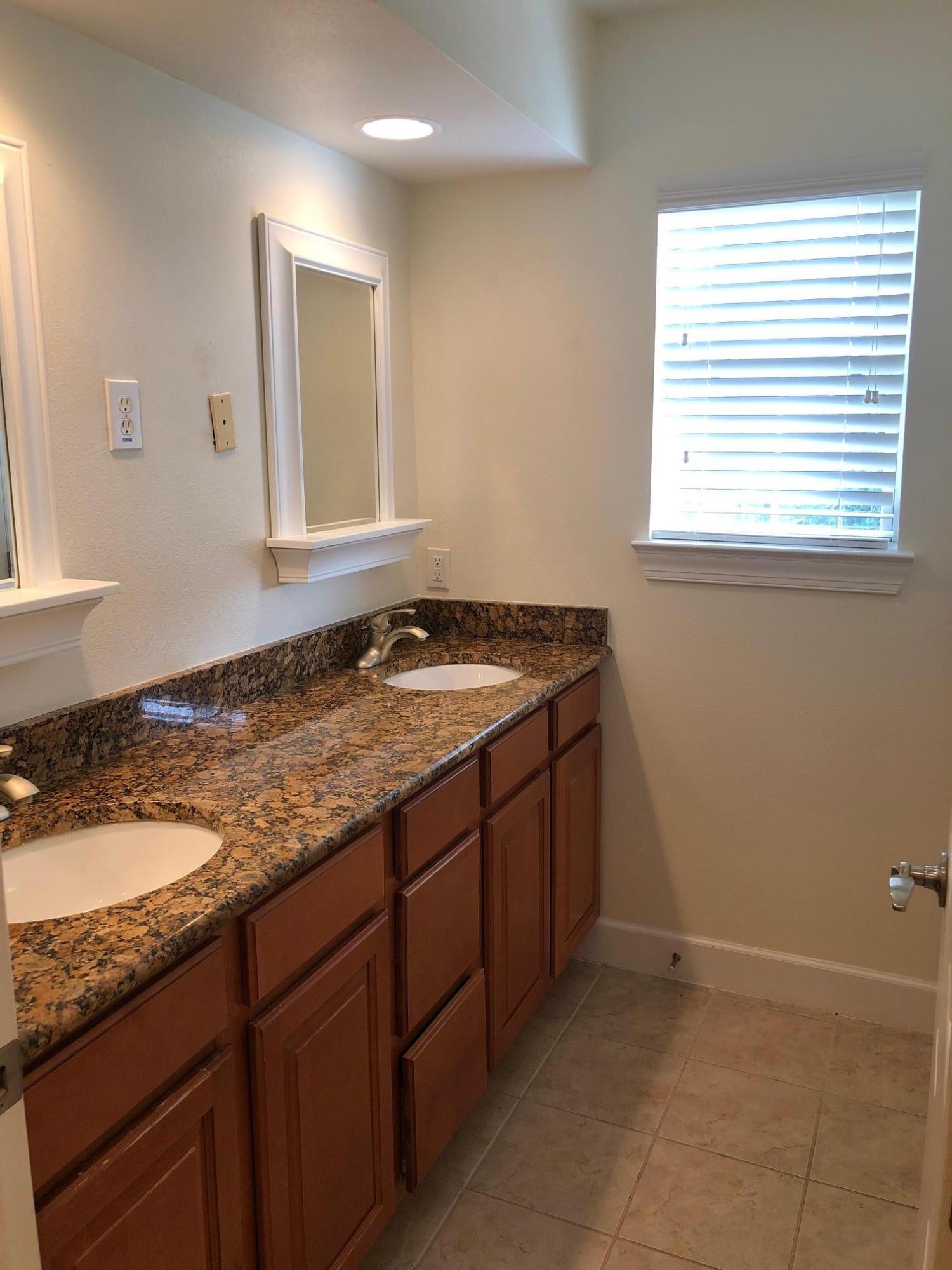 EAGLE BAY - Residential Lease
