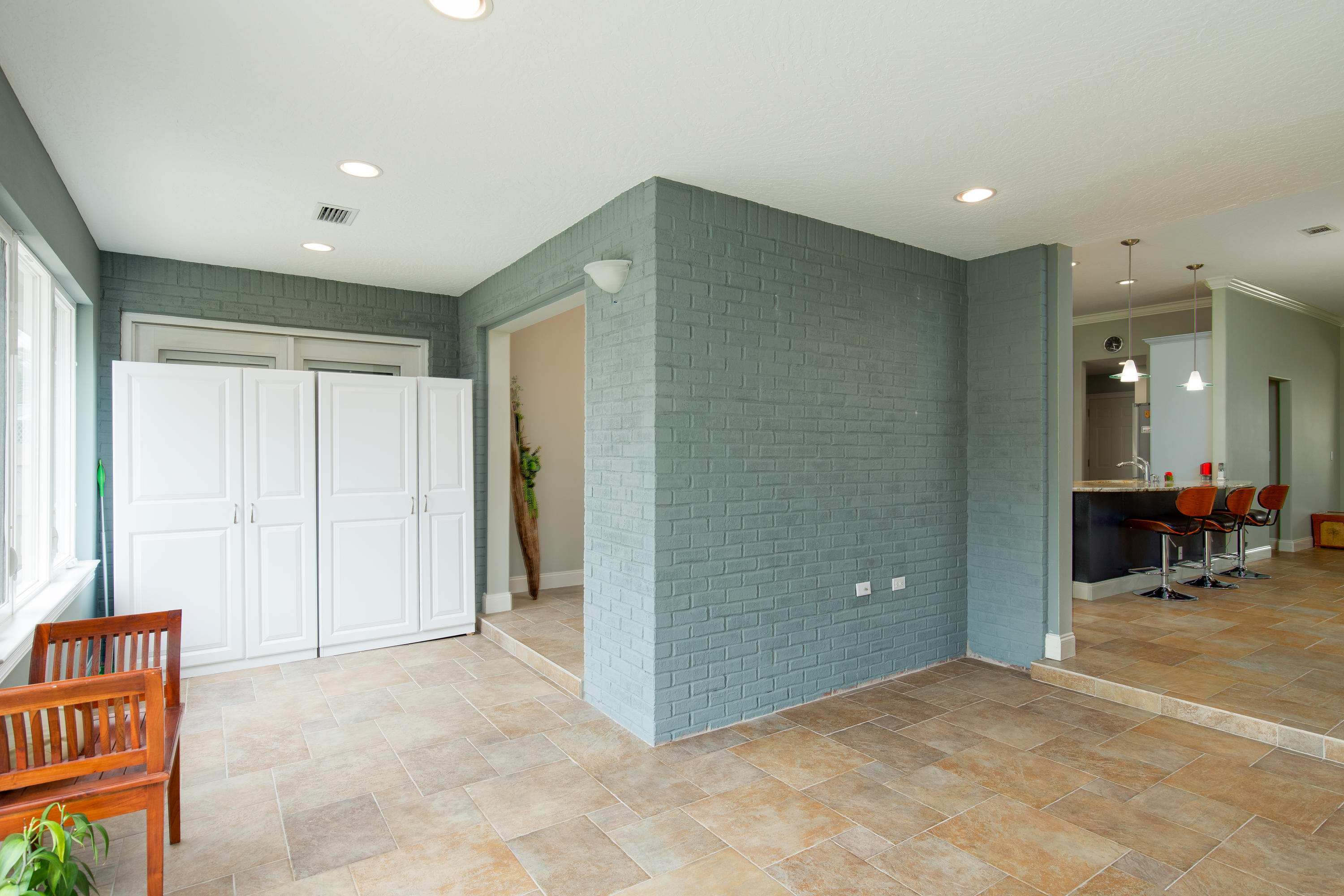 AVALON BEACH ESTATES - Residential