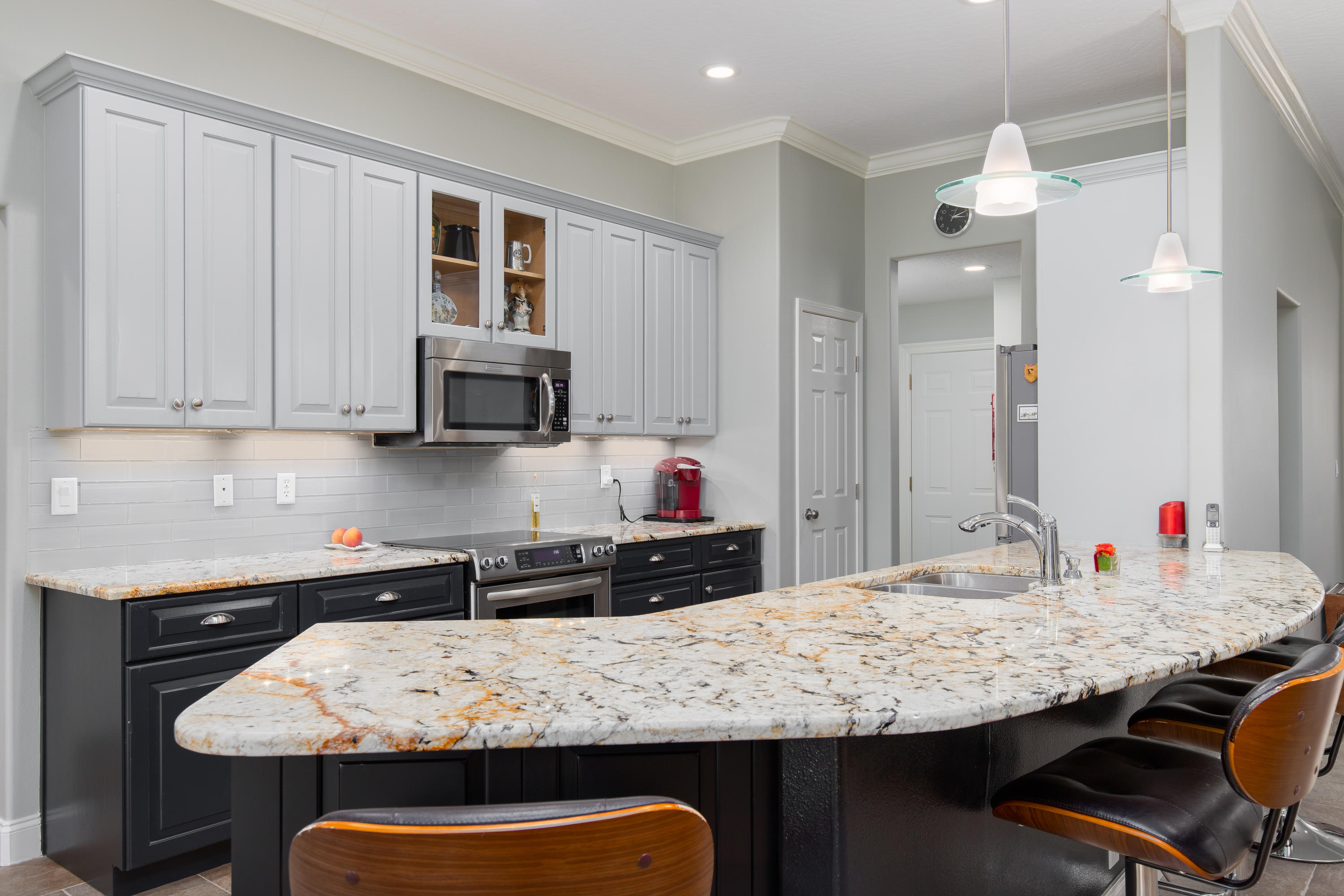 AVALON BEACH ESTATES - Residential