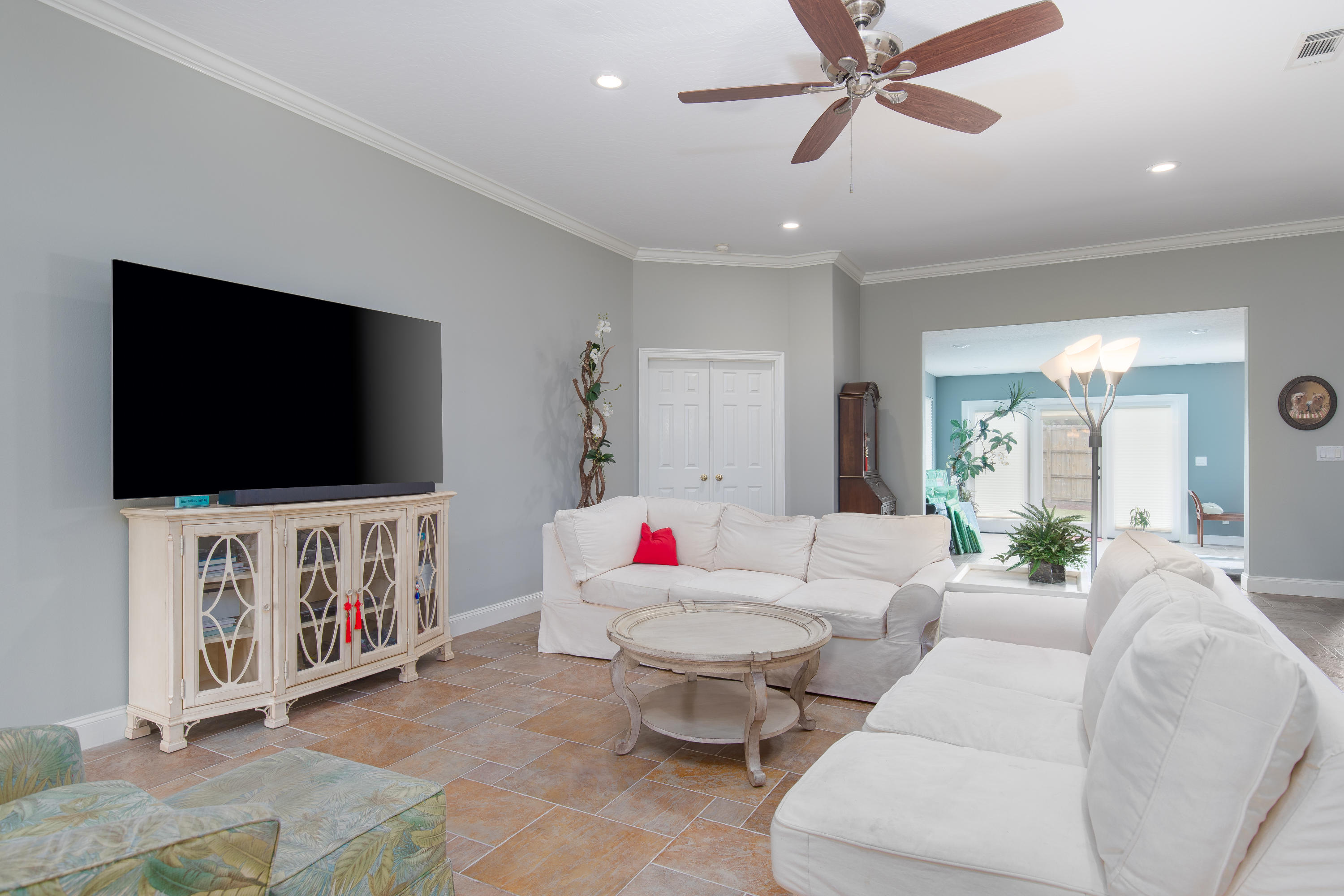 AVALON BEACH ESTATES - Residential