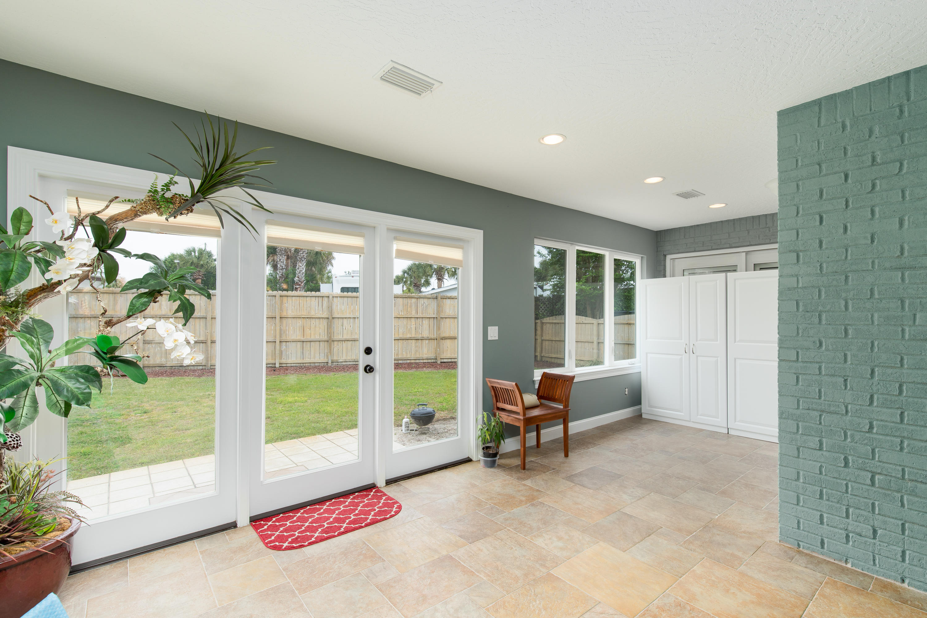 AVALON BEACH ESTATES - Residential