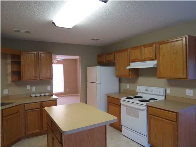 WESTVIEW ESTATES PH 5 - Residential Lease