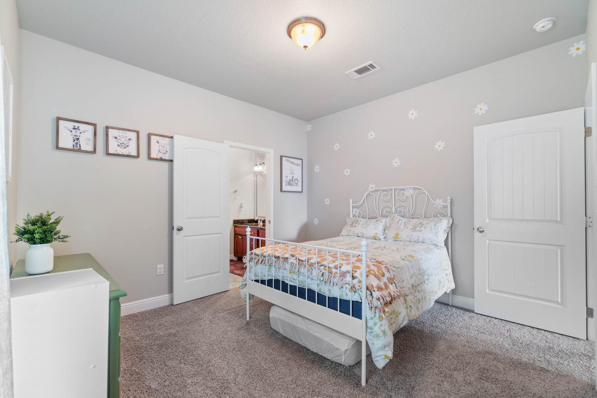 LIBERTY OAKS - Residential