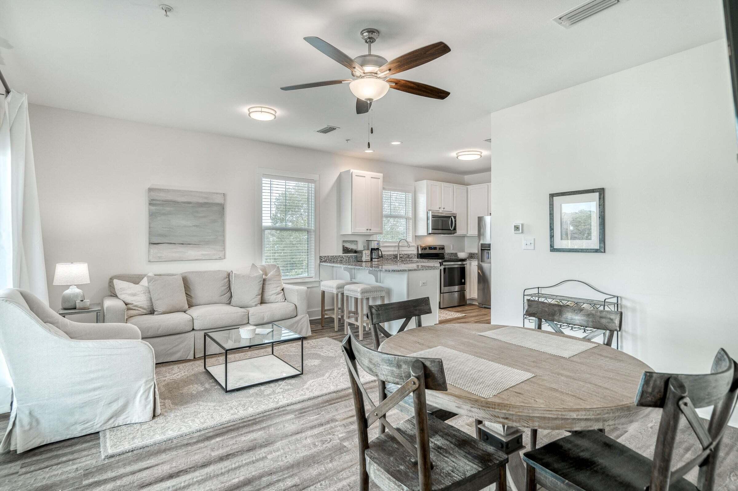 HIDDEN LAKES Condominiums - Residential Lease