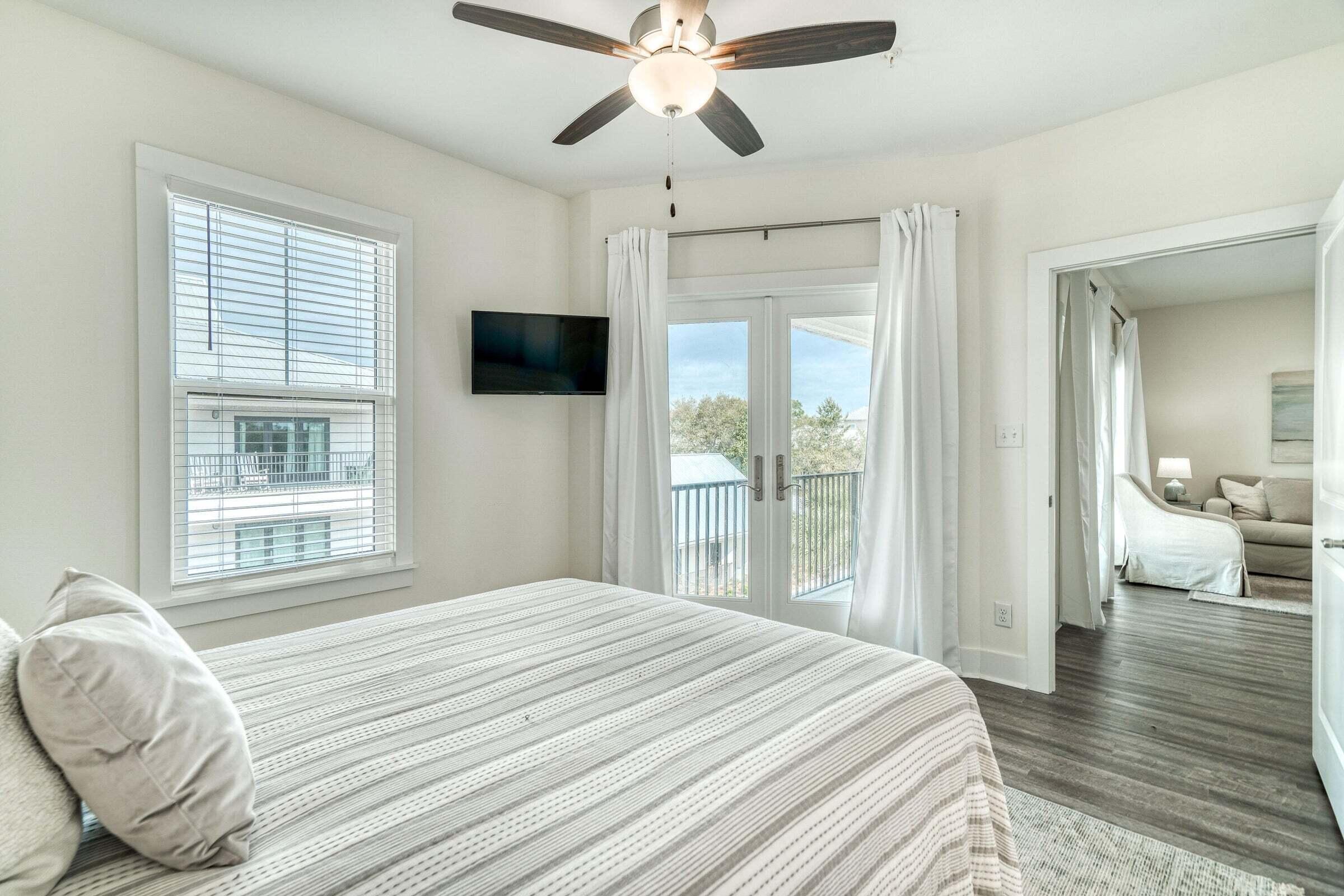 HIDDEN LAKES Condominiums - Residential Lease