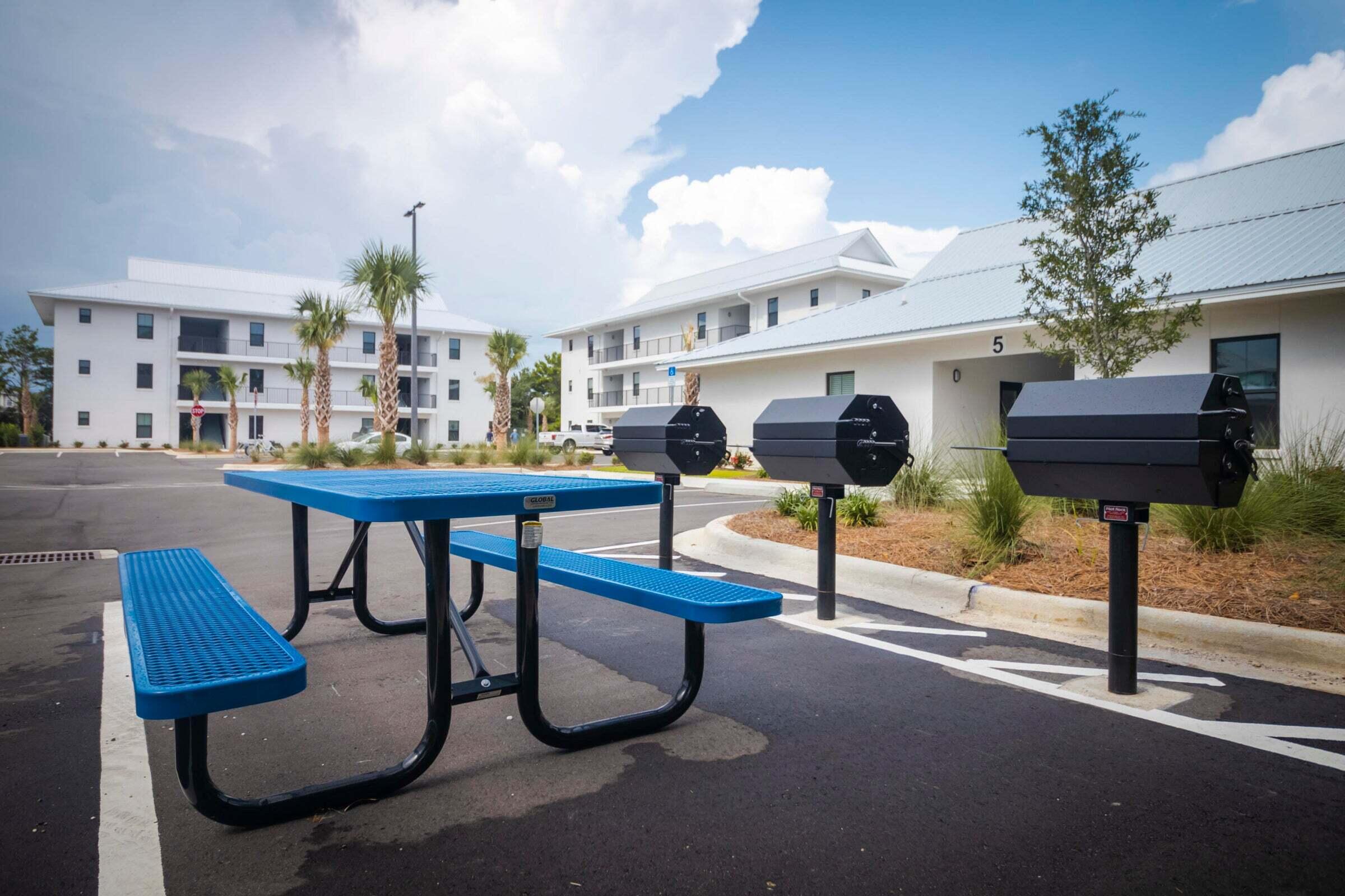 HIDDEN LAKES Condominiums - Residential Lease
