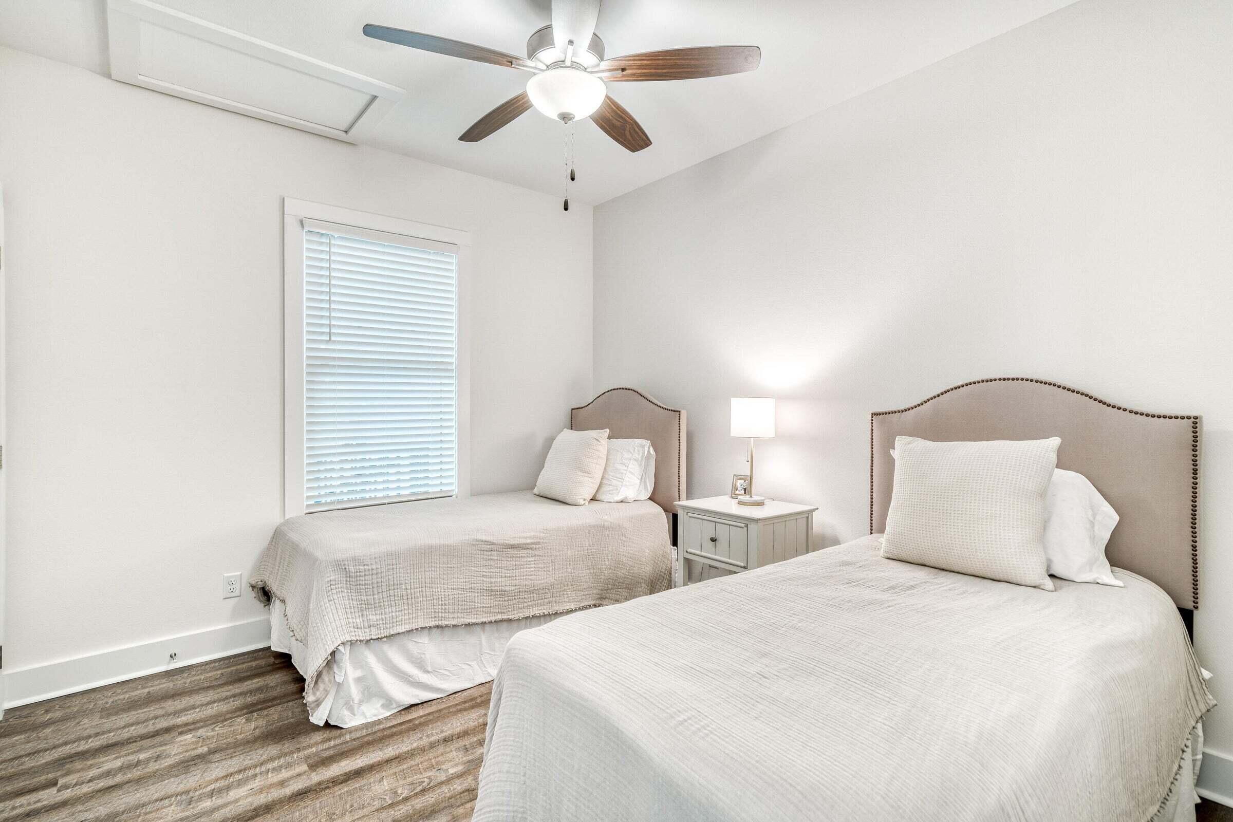 HIDDEN LAKES Condominiums - Residential Lease