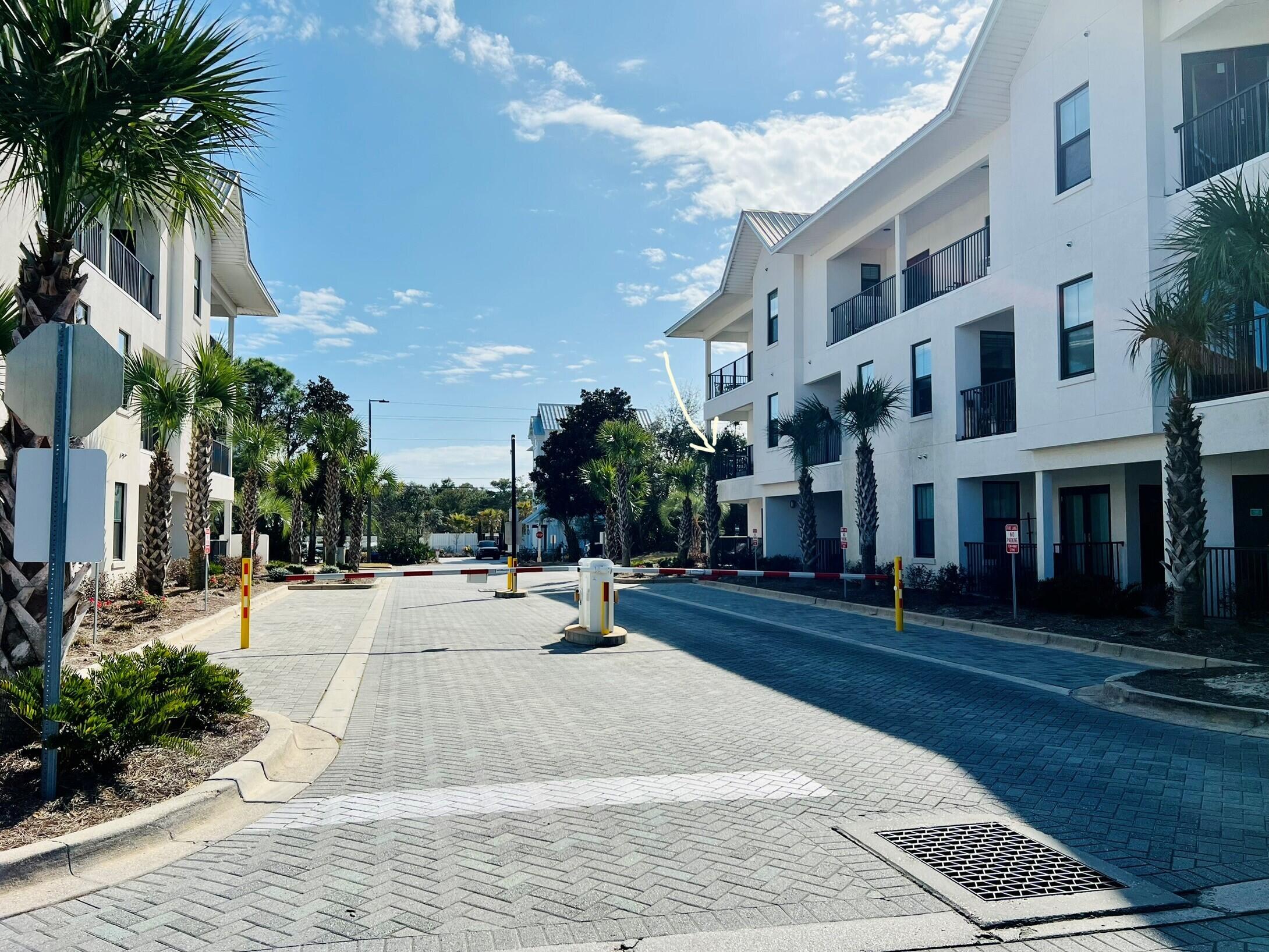 HIDDEN LAKES Condominiums - Residential Lease