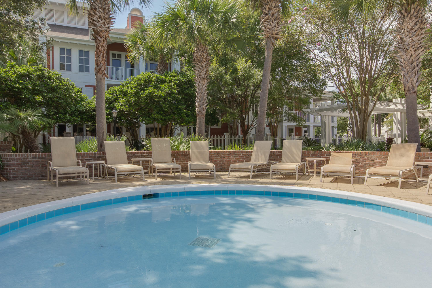 MARKET STREET INN - Residential Lease
