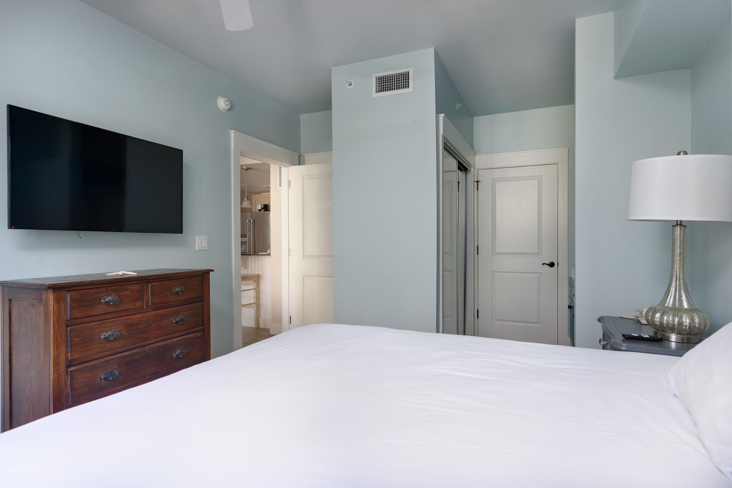 MARKET STREET INN - Residential Lease