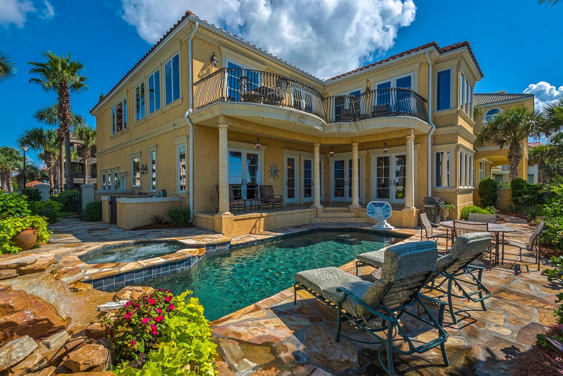 AVALON BEACH ESTATES - Residential
