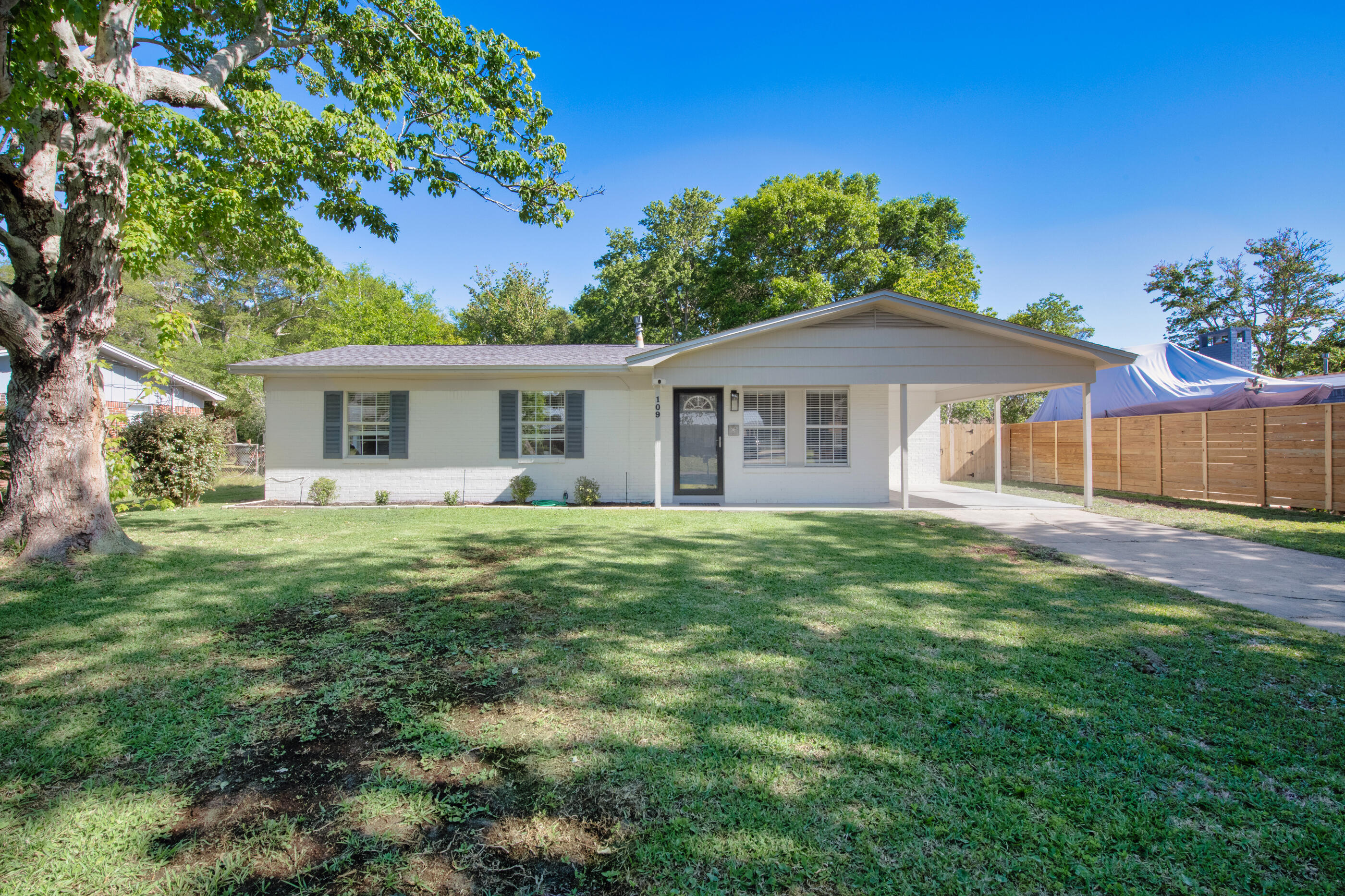BAYOU WOODS - Residential