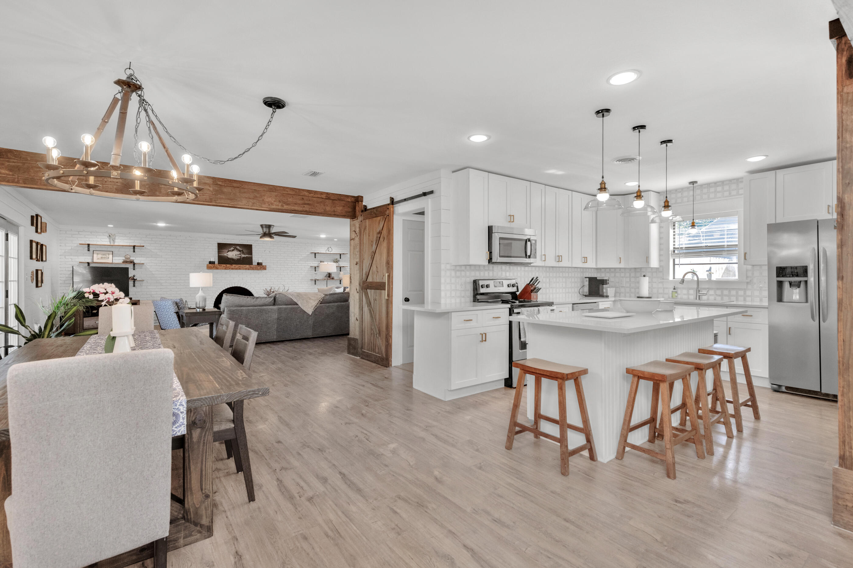 BAYOU WOODS - Residential