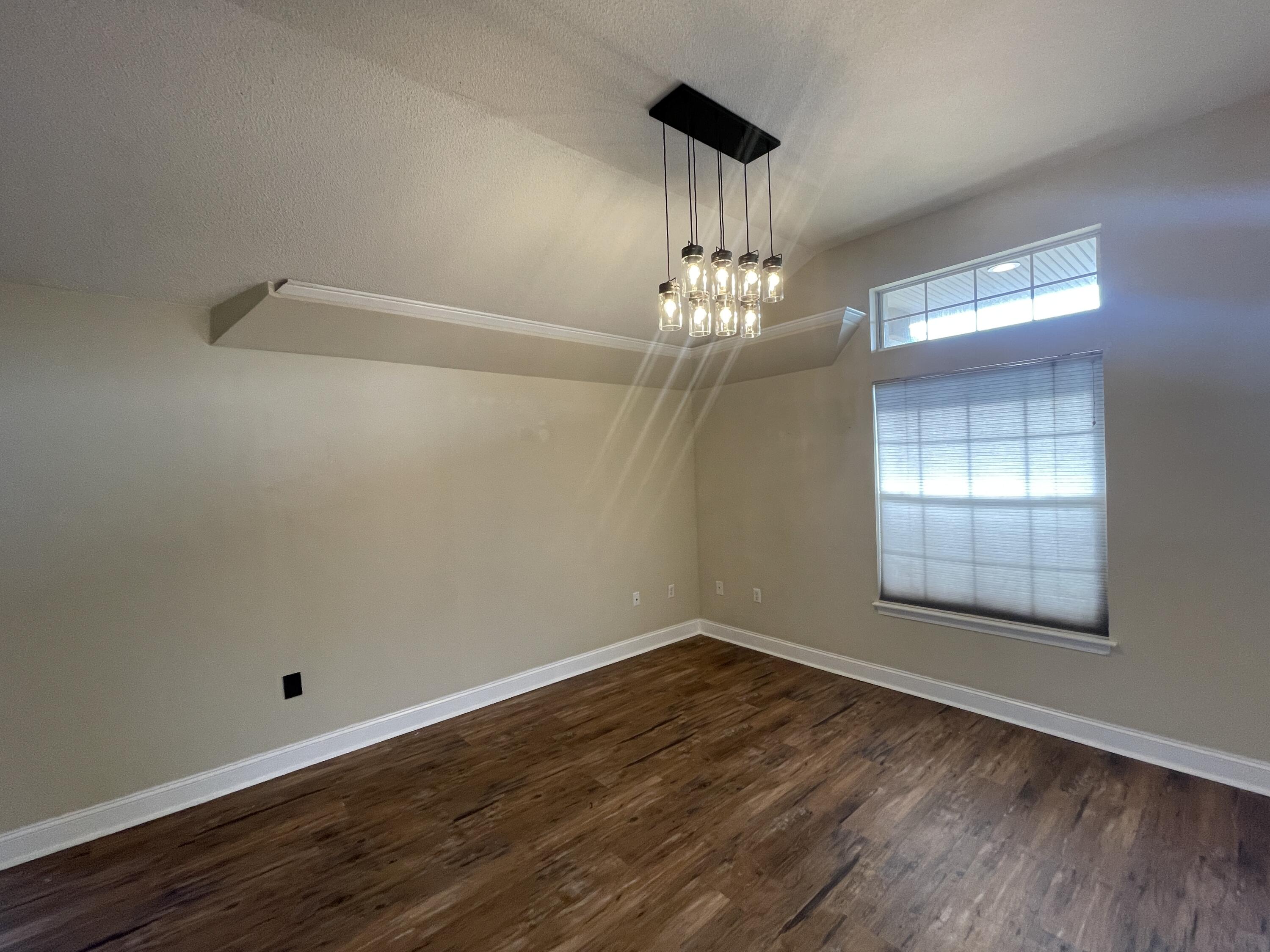 SHALIMAR OAKS - Residential Lease