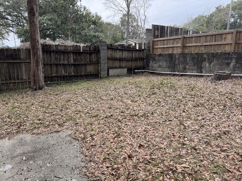 AVERITT ADDN TO CRESTVIEW - Residential Lease