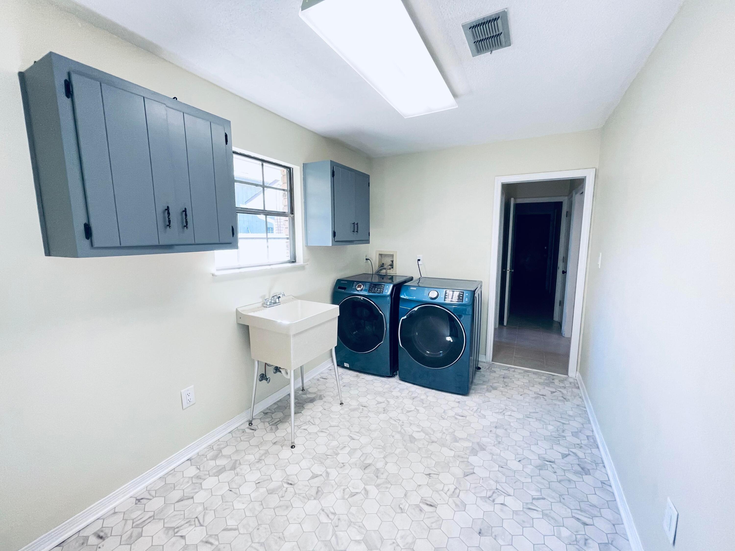 LAKE LORRAINE ESTATES 1 - Residential Lease