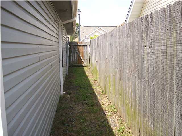 LAKE CHARLESTON - Residential Lease