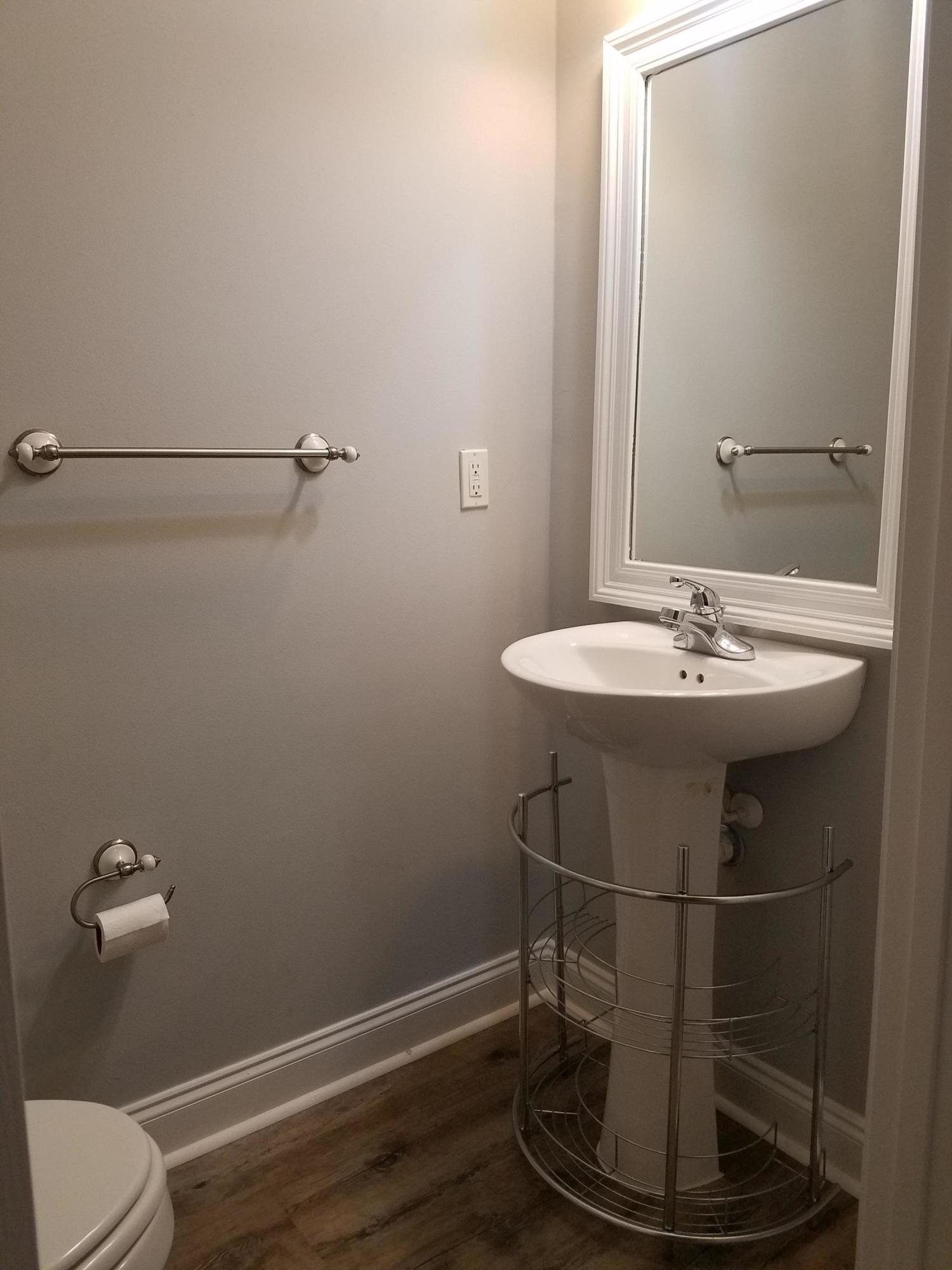 OLD BAY T/H - Residential Lease
