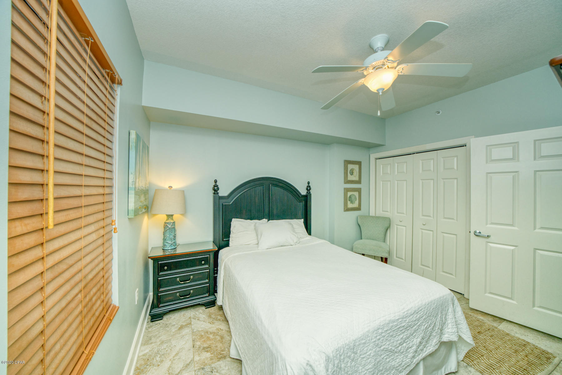 SUNRISE BEACH - Residential