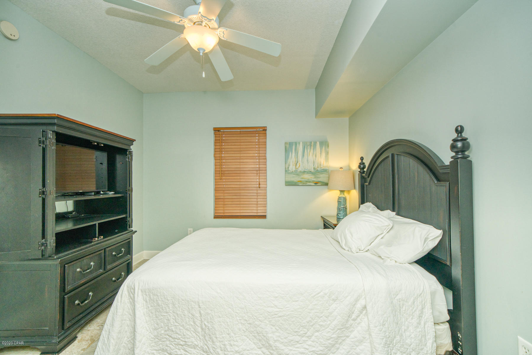 SUNRISE BEACH - Residential