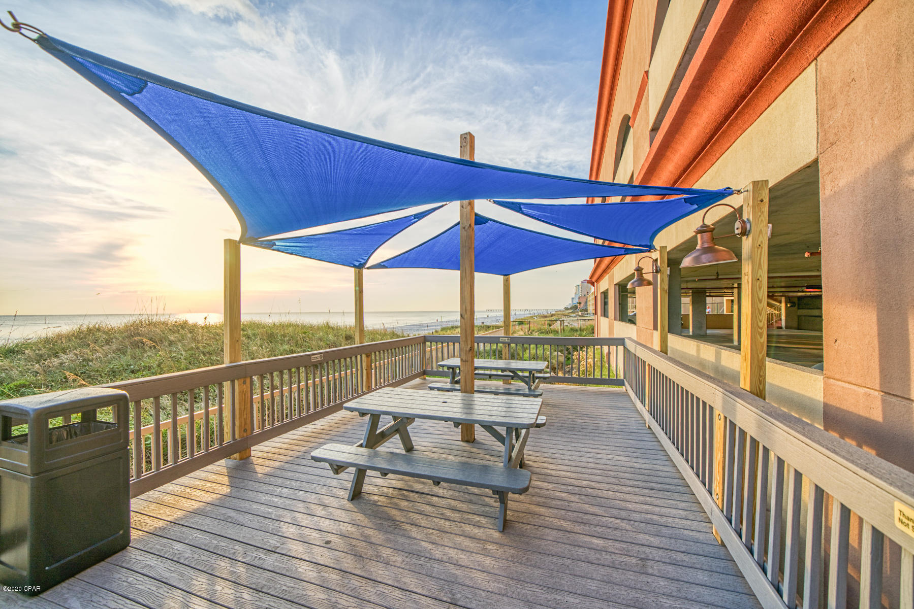 SUNRISE BEACH - Residential