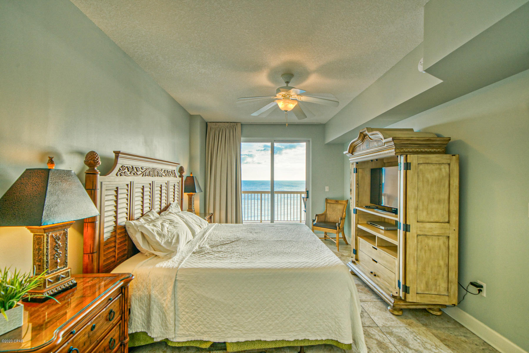 SUNRISE BEACH - Residential