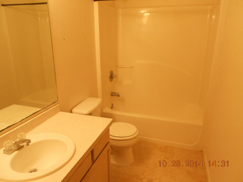 CHATELAINE ESTATES S/D - Residential Lease