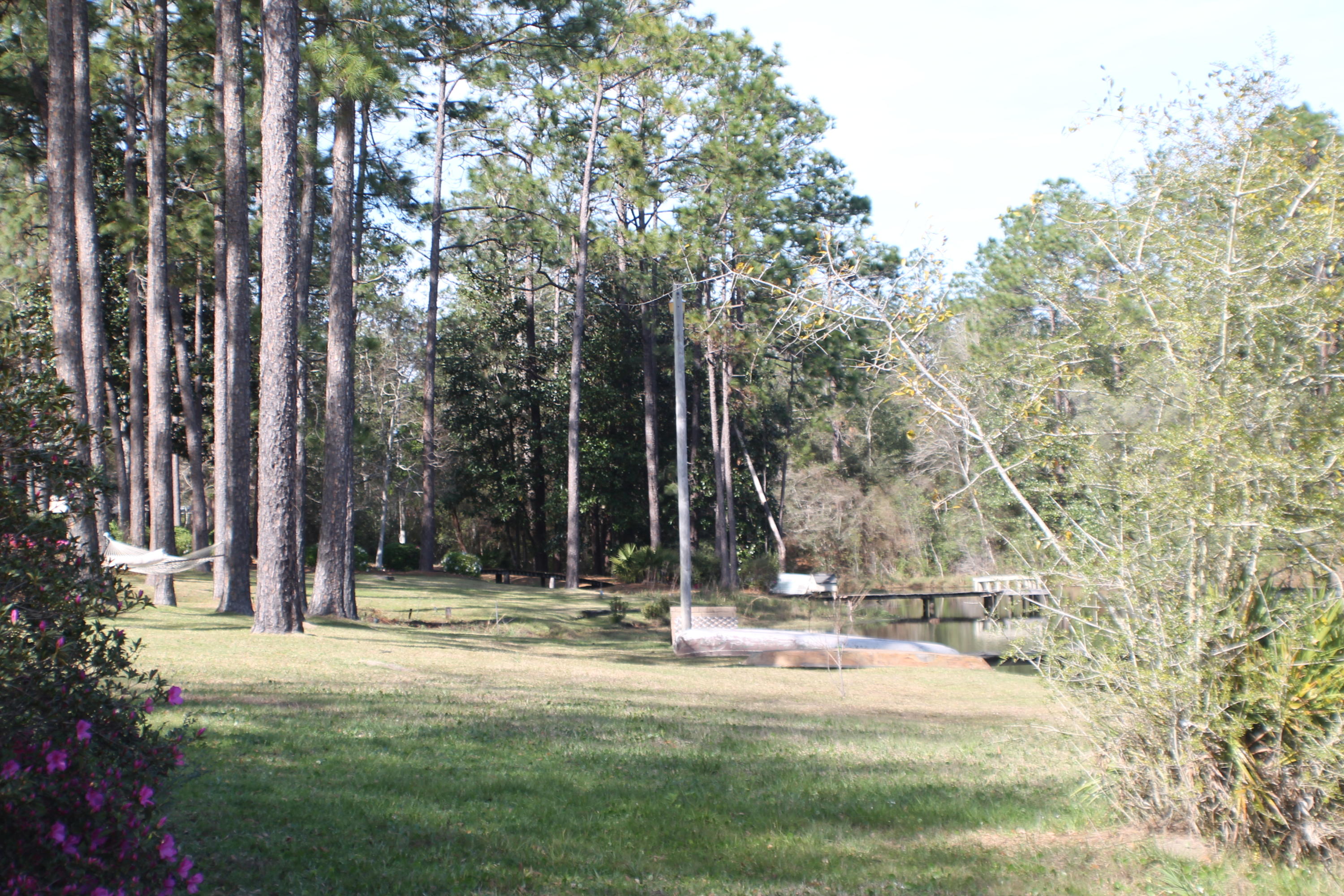 TWIN LAKES ESTATES - Land