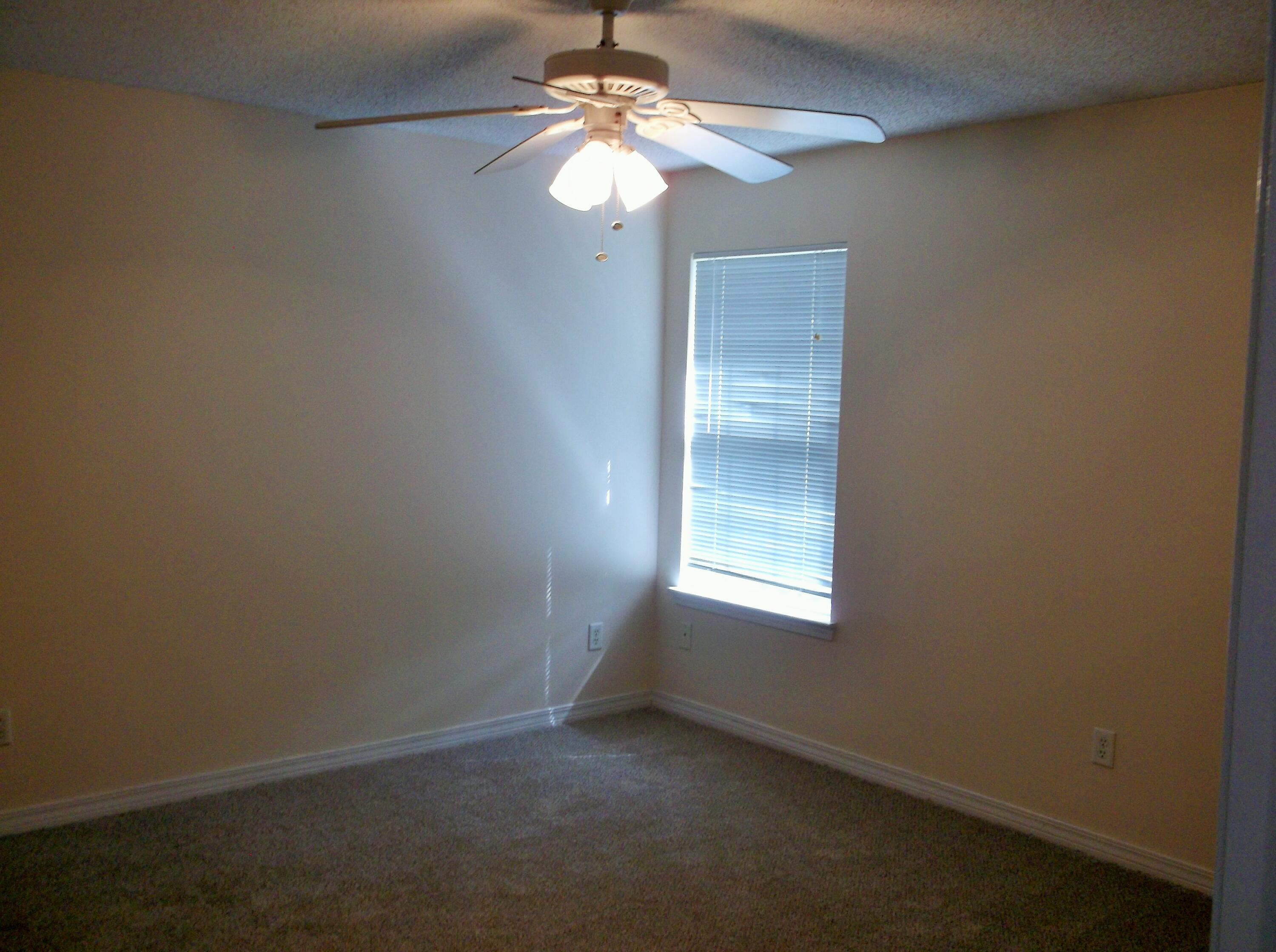 SHANYN TAYLOR OAKS - Residential Lease