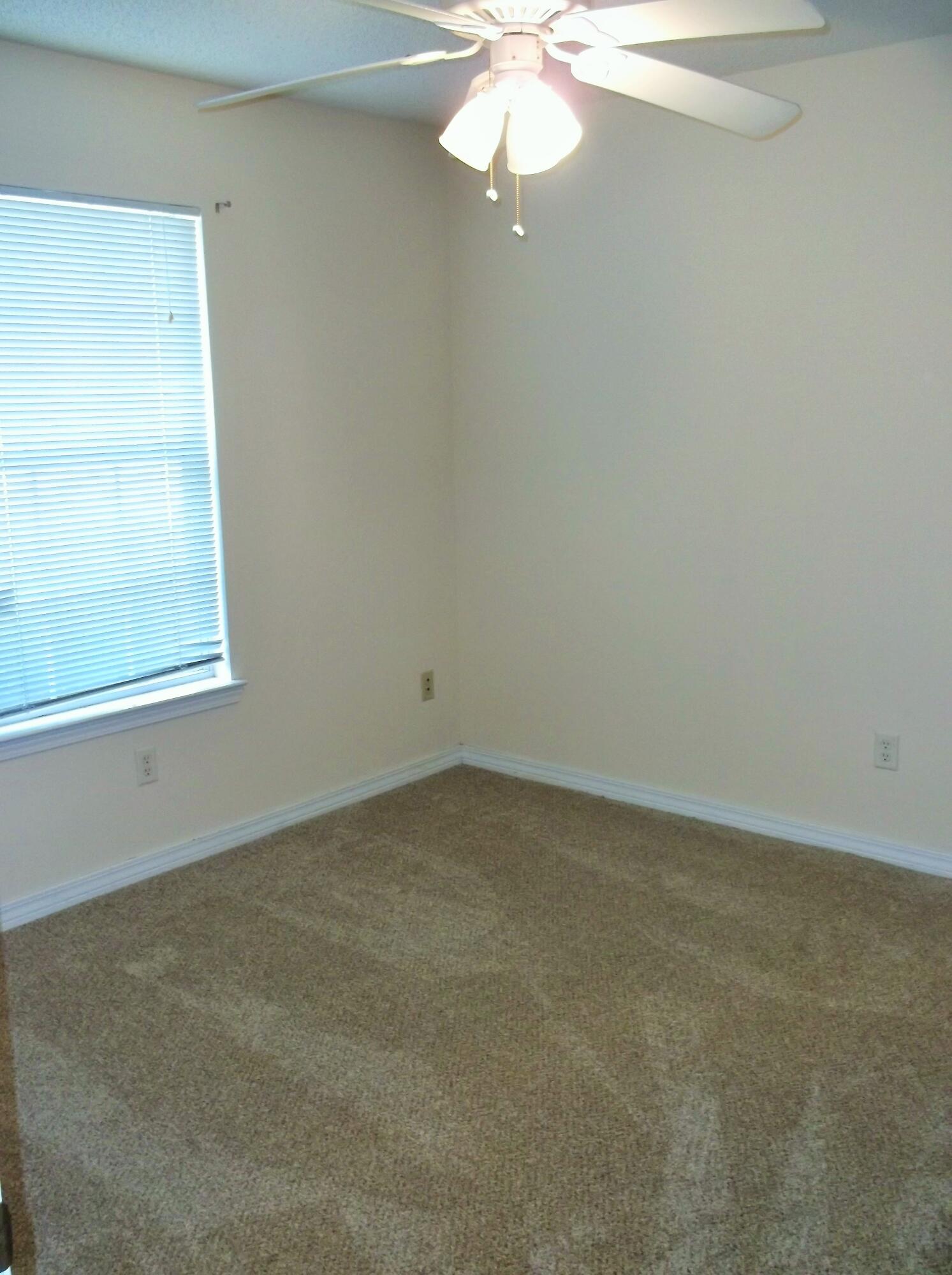 SHANYN TAYLOR OAKS - Residential Lease
